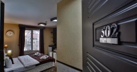 اتاق 502 نمای جنگل و کوه